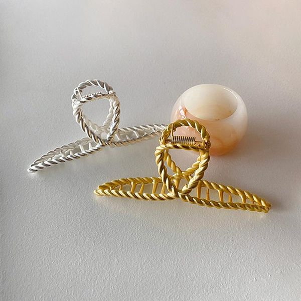 hair clips & barrettes 2021 summer girls fashion accessories simple sense twist metal clip for women goods gift, Golden;silver
hair clips & barrettes 2021 summer girls fashion accessories simple sense twist metal clip for women goods gift, Golden;silver