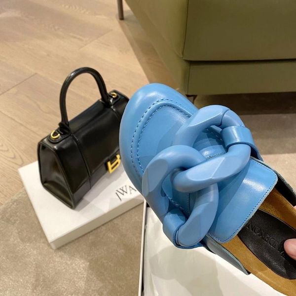 2021 new baotou semi-slippers women's chain to wear fashion leather big toe shoes thick-soled loafers muller fur shoes, Black
2021 new baotou semi-slippers women's chain to wear fashion leather big toe shoes thick-soled loafers muller fur shoes, Black