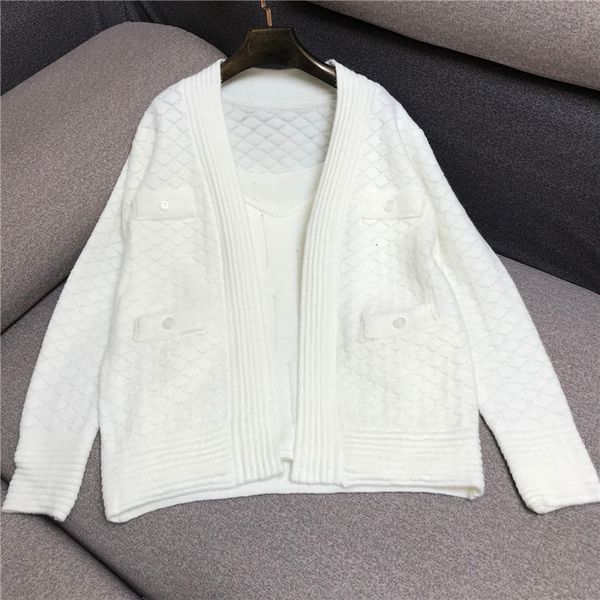2021 new korean fashion white knitted cardigan femme autumn winter elegant oversized knit sweater women 8ys3, White;black
2021 new korean fashion white knitted cardigan femme autumn winter elegant oversized knit sweater women 8ys3, White;black