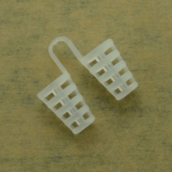 2pcs anti snoring and apnea ssnoring sleeping aid equipment silicon anti snore ceasing ser anti-snoring nose m2
2pcs anti snoring and apnea ssnoring sleeping aid equipment silicon anti snore ceasing ser anti-snoring nose m2