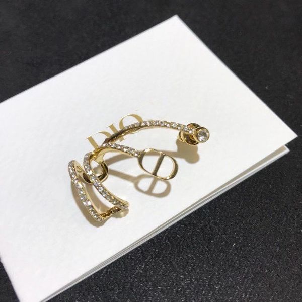designer jewelry letter texture single ring decorated modeling crystal inlaid classic small design clip earrings, Silver
designer jewelry letter texture single ring decorated modeling crystal inlaid classic small design clip earrings, Silver