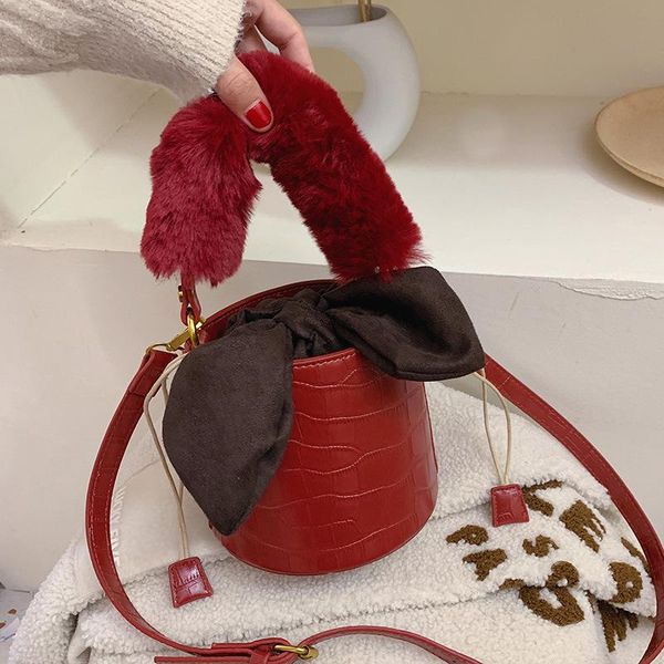 evening bags luxury fur handle women 2021 fashion autumn and winter pu bucket design messenger bag cute ear shoulder
evening bags luxury fur handle women 2021 fashion autumn and winter pu bucket design messenger bag cute ear shoulder