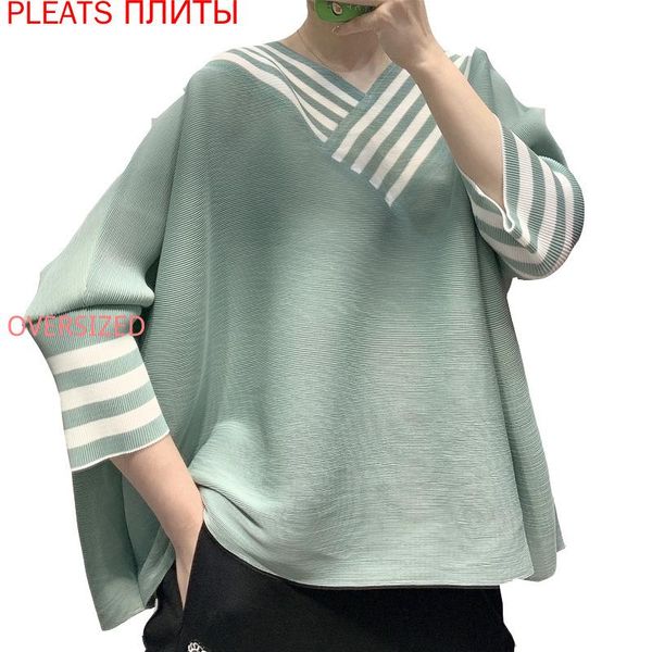 women's t-shirt style three-quarter sleeve striped shirt green loose bottoming miyake pleats one piece oversized, White
women's t-shirt style three-quarter sleeve striped shirt green loose bottoming miyake pleats one piece oversized, White