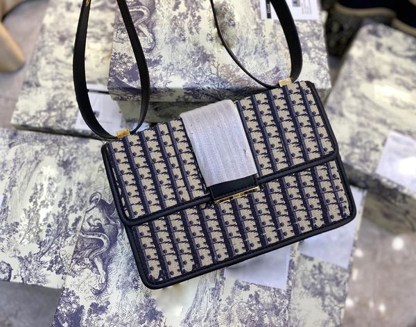 fashion woman crossbody bag designers leather handbags women tote shoulder bags lady casual messenger bags purse backpack
fashion woman crossbody bag designers leather handbags women tote shoulder bags lady casual messenger bags purse backpack
