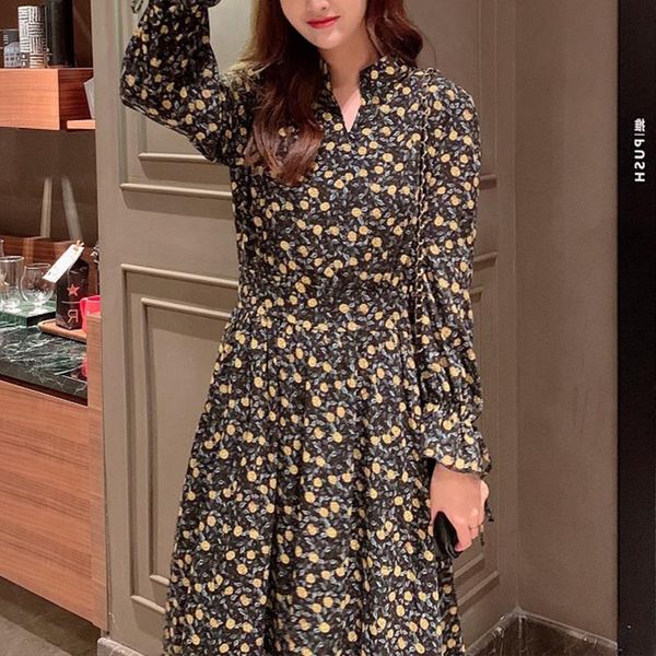 casual dresses 2021 design womens fashion cute winter basic wear floral printing long retro vintage dress, Black;gray
casual dresses 2021 design womens fashion cute winter basic wear floral printing long retro vintage dress, Black;gray