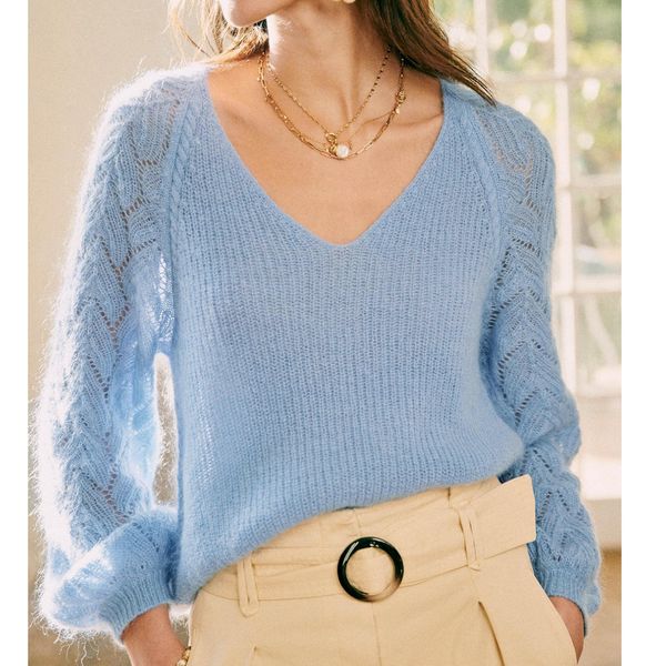 2021 new powder blue knitted jumper women autumn winter long sleeve v neck office lady casual sweater elegant chic pull tzag, White;black
2021 new powder blue knitted jumper women autumn winter long sleeve v neck office lady casual sweater elegant chic pull tzag, White;black