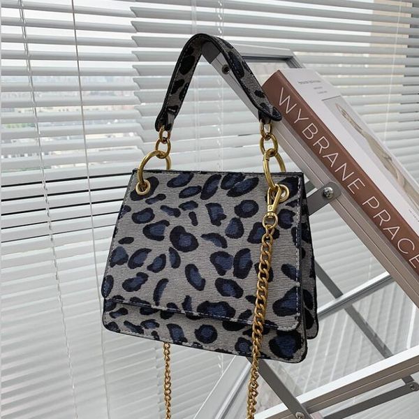 factory wholesale women handbag street trend zebra womens chain bag leopard womenes shoulder bags elegant atmosphere leather fashion armpit, Black;red
factory wholesale women handbag street trend zebra womens chain bag leopard womenes shoulder bags elegant atmosphere leather fashion armpit, Black;red