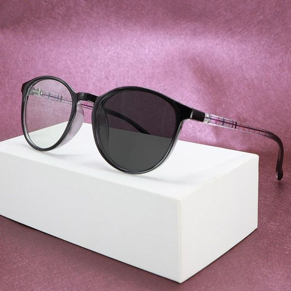 sunglasses pochromic with anti blue ray for women red oval tr female glasses radiation eyeglasses chameleon, White;black
sunglasses pochromic with anti blue ray for women red oval tr female glasses radiation eyeglasses chameleon, White;black