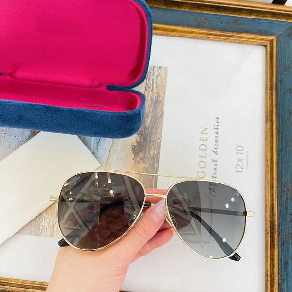 sunglasses large oval frame, gold metal temples, women's sunglasses, 0527 gray brown lenses, fashionable men's glasses, anti-uv400, White;black
sunglasses large oval frame, gold metal temples, women's sunglasses, 0527 gray brown lenses, fashionable men's glasses, anti-uv400, White;black
