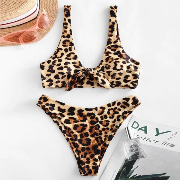 badmode 2021 luipaard print set twee stuk badpak zelf tie knot front bikini women, White;black
badmode 2021 luipaard print set twee stuk badpak zelf tie knot front bikini women, White;black