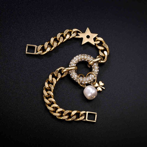 factory specials aa new letter female net red same pearl bracelet, Golden;silver
factory specials aa new letter female net red same pearl bracelet, Golden;silver