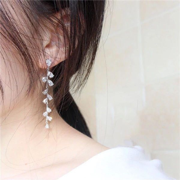 dangle & chandelier korean fashion female drop dangler earrings 3 s tree leaves zircon decorative long tassel hanger jewelry 2021, Silver
dangle & chandelier korean fashion female drop dangler earrings 3 s tree leaves zircon decorative long tassel hanger jewelry 2021, Silver