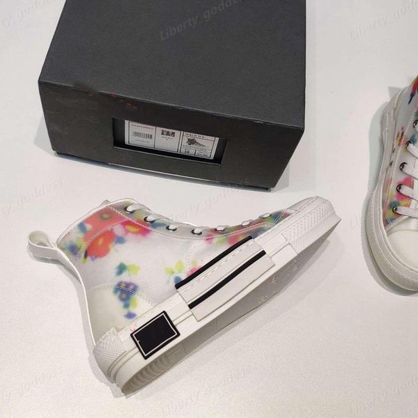 2021 new limited edition custom printed canvas shoes, fashion versatile high and low shoes, with original packaging shoe, Black
2021 new limited edition custom printed canvas shoes, fashion versatile high and low shoes, with original packaging shoe, Black