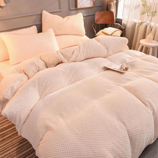 bedding sets simple beige white color flannel set winter warm double side fleece duvet cover pineapple grid pattern bedclothes
bedding sets simple beige white color flannel set winter warm double side fleece duvet cover pineapple grid pattern bedclothes