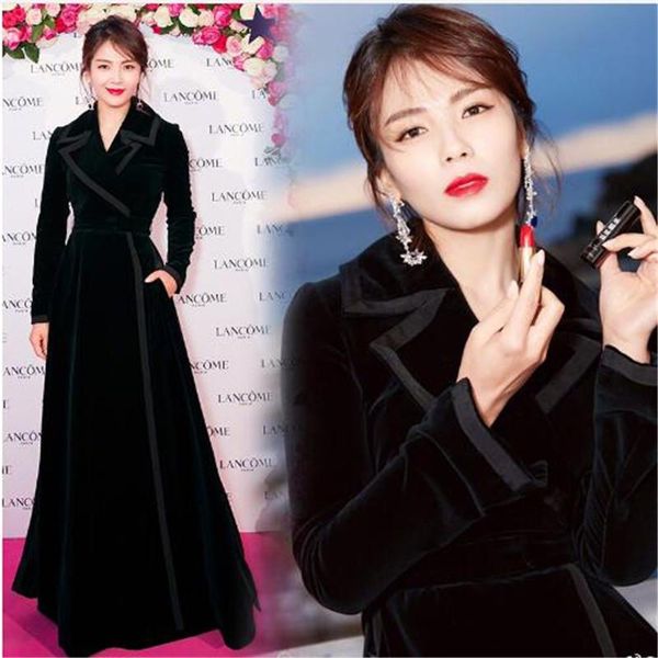 women's trench coats 2021 winter runway designer women vintage notched collar wrap black velvet maxi coat thick warm long outwear, Tan;black
women's trench coats 2021 winter runway designer women vintage notched collar wrap black velvet maxi coat thick warm long outwear, Tan;black