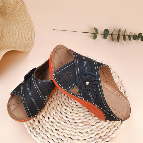 luxury slippers sandals 2021 summer lightweight women's sho comfortable slope heel thick soled flower slippers, Black
luxury slippers sandals 2021 summer lightweight women's sho comfortable slope heel thick soled flower slippers, Black