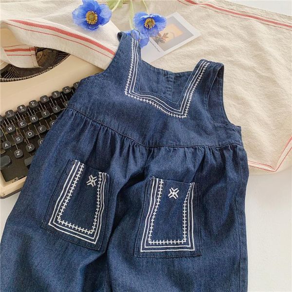 jumpsuits children's overalls 2021 autumn girl jeans korean embroidered suspender pants baby cute denim, Blue
jumpsuits children's overalls 2021 autumn girl jeans korean embroidered suspender pants baby cute denim, Blue