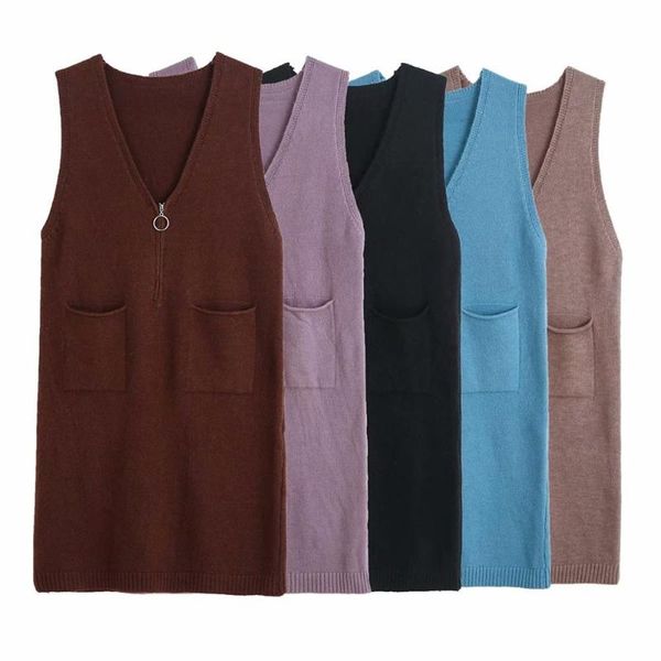 women's vests 2021 autumn women solid sleeveless v-neck knitted vest loose style female fashion casual clothes, Black;white
women's vests 2021 autumn women solid sleeveless v-neck knitted vest loose style female fashion casual clothes, Black;white