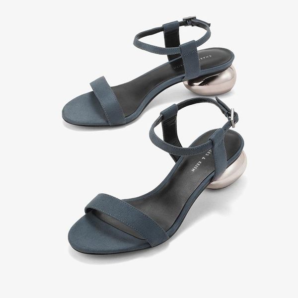sandals wellknow brand same design 2021 retro womens sandlas one-word strange typle heel round toe ankle-wrap girls shoes, Black
sandals wellknow brand same design 2021 retro womens sandlas one-word strange typle heel round toe ankle-wrap girls shoes, Black
