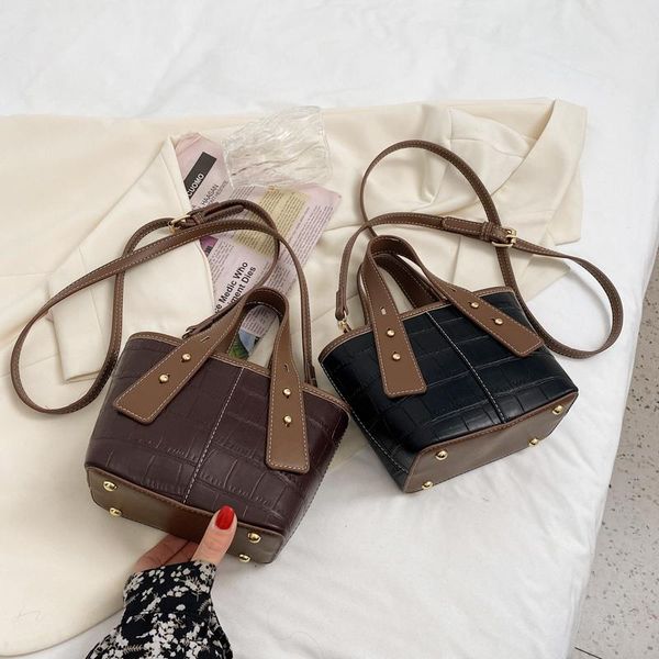 evening bags 2021 fashion messenger bag female all-match handbag bucket shoulder exquisite high quality
evening bags 2021 fashion messenger bag female all-match handbag bucket shoulder exquisite high quality