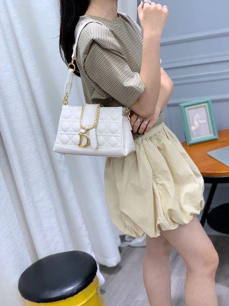luxury herme handbags and storage bag 2021 new autumn women's high-capacity high-grade sense of foreign style flagship s
luxury herme handbags and storage bag 2021 new autumn women's high-capacity high-grade sense of foreign style flagship s