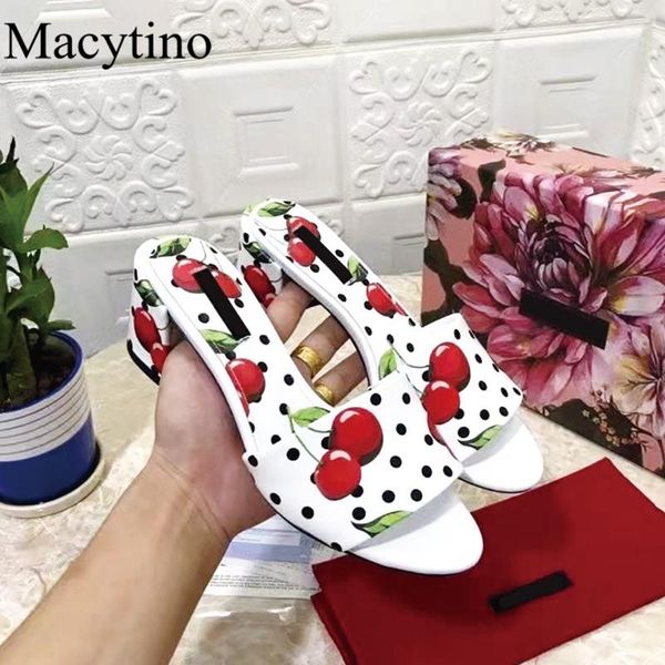 slippers printed decoration ladies high-heeled summer round toe thick-heeled high-heel fashion party, Black
slippers printed decoration ladies high-heeled summer round toe thick-heeled high-heel fashion party, Black