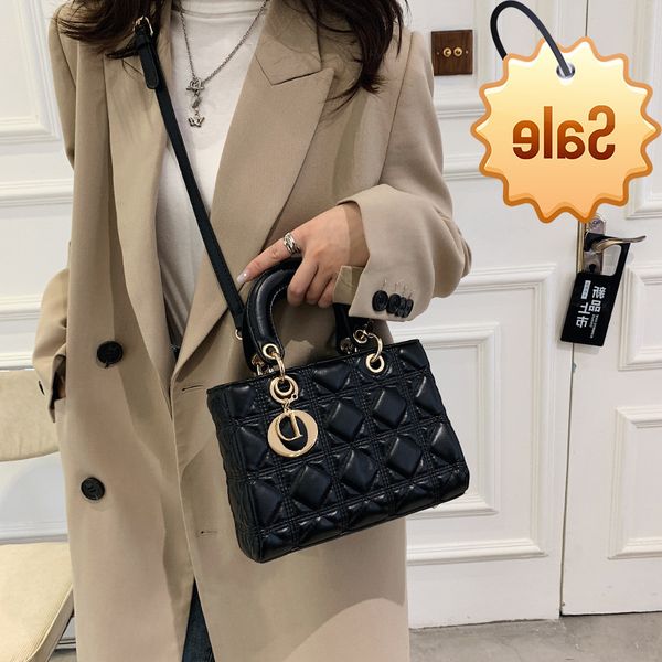 female 2021 new fashion net red diana bag classic messenger large capacity shoulder korean hand
female 2021 new fashion net red diana bag classic messenger large capacity shoulder korean hand