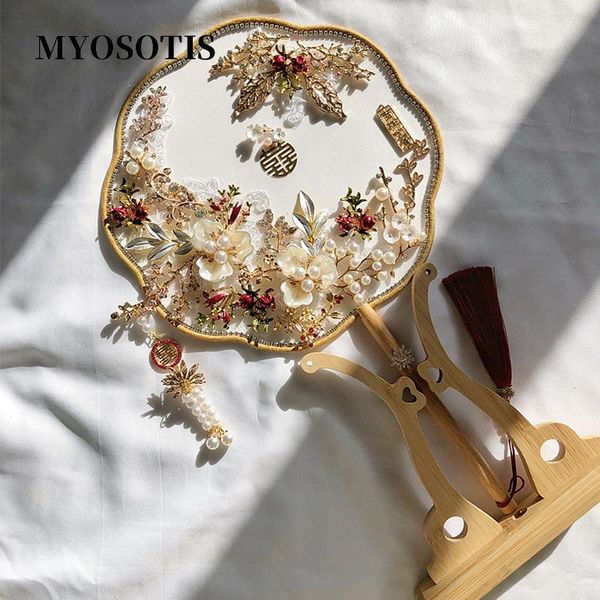 wedding flowers retro chinese bridal hand bouquet fan metel gold hanfu pograph dance party decoration mariage bride holding fans
wedding flowers retro chinese bridal hand bouquet fan metel gold hanfu pograph dance party decoration mariage bride holding fans