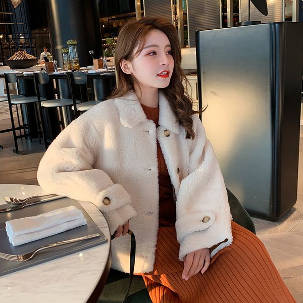 korean-style 2021 winter new style fold-down collar contrast color lambs wool overcoat loose-fit fashion woolen cropped jacket w, Black;white 
korean-style 2021 winter new style fold-down collar contrast color lambs wool overcoat loose-fit fashion woolen cropped jacket w, Black;white