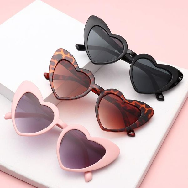 sunglasses women love heart clout goggle eyewear heart-shaped uv400 protection vintage, White;black
sunglasses women love heart clout goggle eyewear heart-shaped uv400 protection vintage, White;black