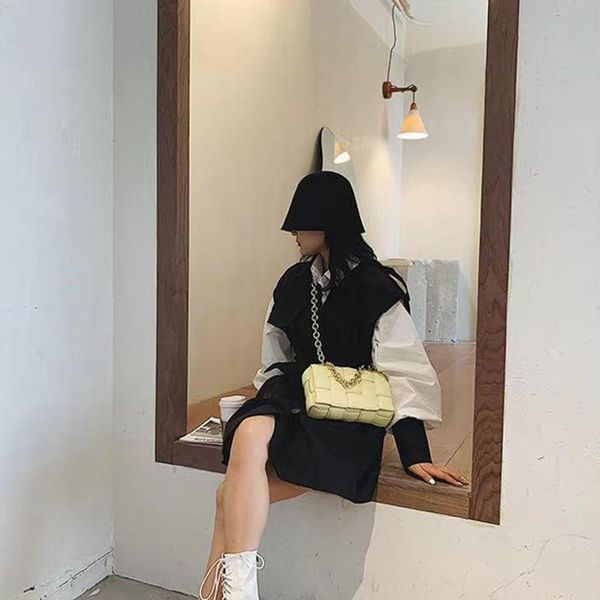 classic handbags imitation brands tote bag shoulder wallet women clutch luxurys designers bags with the original box patent leather duffle w
classic handbags imitation brands tote bag shoulder wallet women clutch luxurys designers bags with the original box patent leather duffle w