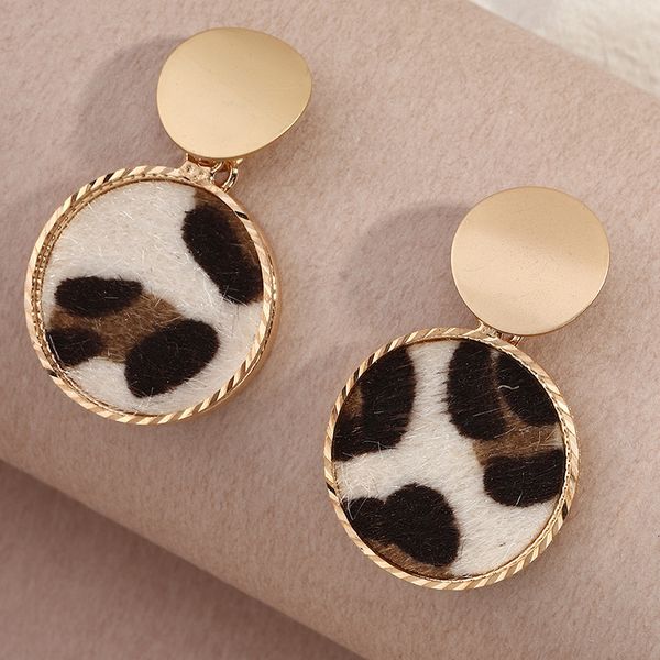 jewelry new geometric autumn and winter round love alloy flannel leopard earrings, Silver
jewelry new geometric autumn and winter round love alloy flannel leopard earrings, Silver