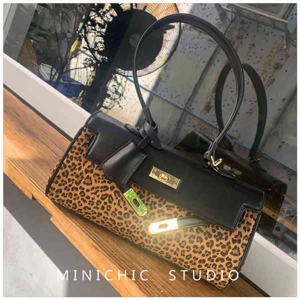 minichic thousand bird lattice for women's new armpit bag in autumn and winter of 2021
minichic thousand bird lattice for women's new armpit bag in autumn and winter of 2021