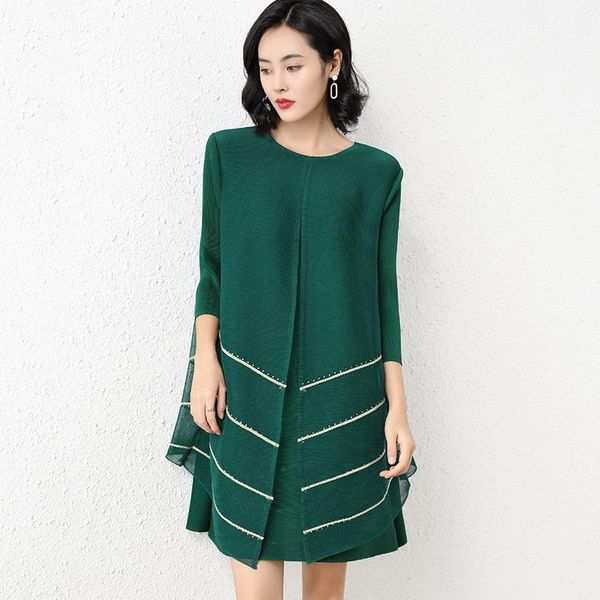 casual dresses miyake pleated mesh striped diamond dress mid-skirt 2021 autumn loose three-quarter sleeves thin a-line for woman, Black;gray
casual dresses miyake pleated mesh striped diamond dress mid-skirt 2021 autumn loose three-quarter sleeves thin a-line for woman, Black;gray