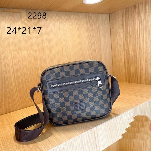designeres fashion explosion shoulder bags women men trend single stitching portable messenger bag
designeres fashion explosion shoulder bags women men trend single stitching portable messenger bag