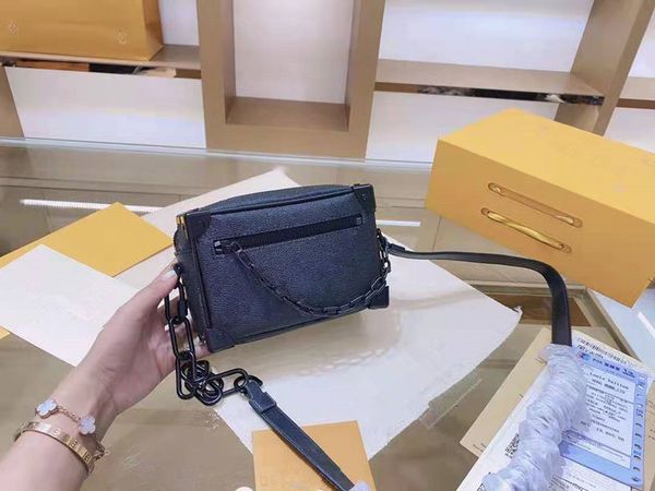 2021 new fashion bags ladies messenger bag promotion shoulder casual chain small square bag, Black;red
2021 new fashion bags ladies messenger bag promotion shoulder casual chain small square bag, Black;red