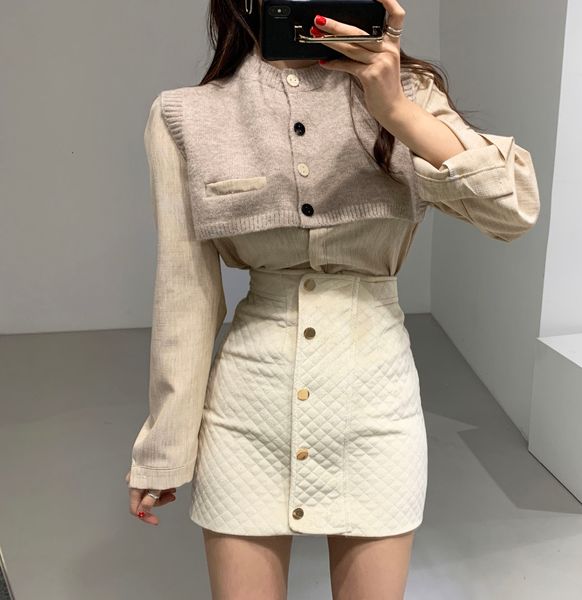 2021 new korean retro solid knitted vest shirt + high waist skirt two piece set for women b93o, Black;gray
2021 new korean retro solid knitted vest shirt + high waist skirt two piece set for women b93o, Black;gray