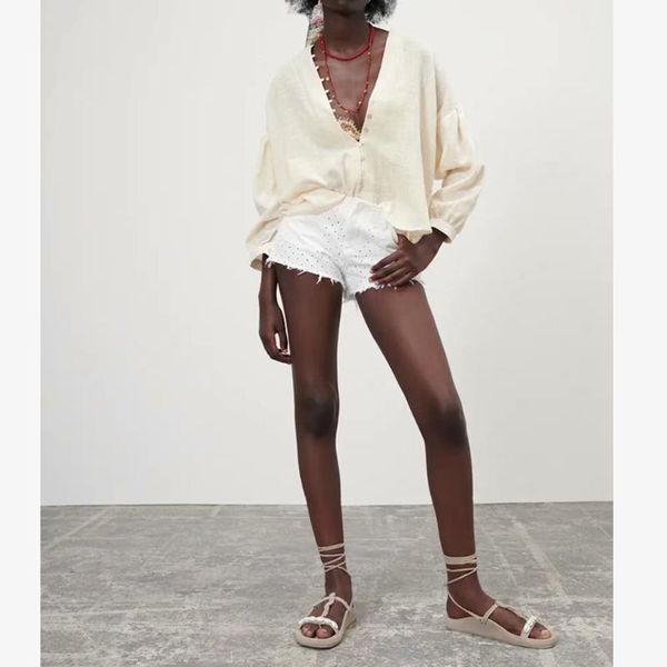 women's blouses & shirts 2021 european and american wear loose thin retro breasted vacation style shirt, White
women's blouses & shirts 2021 european and american wear loose thin retro breasted vacation style shirt, White