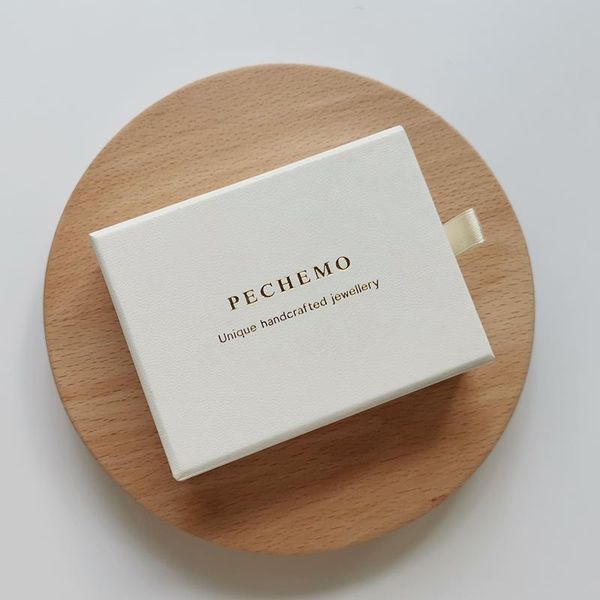 gift wrap personalized business logo printed imitation leather patterndrawer cardboard boxes custom luxury earings ring necklace packaging
gift wrap personalized business logo printed imitation leather patterndrawer cardboard boxes custom luxury earings ring necklace packaging