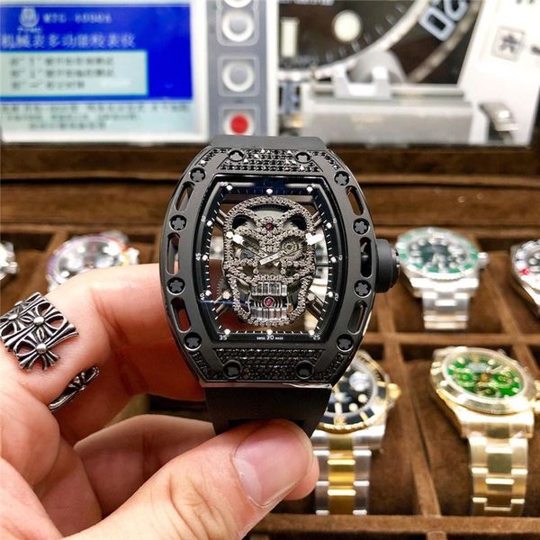 wristwatches luxury diamond-set mechanical watches super personality watch men's wristwatch limitde edition skull shape clock, Slivery;brown
wristwatches luxury diamond-set mechanical watches super personality watch men's wristwatch limitde edition skull shape clock, Slivery;brown