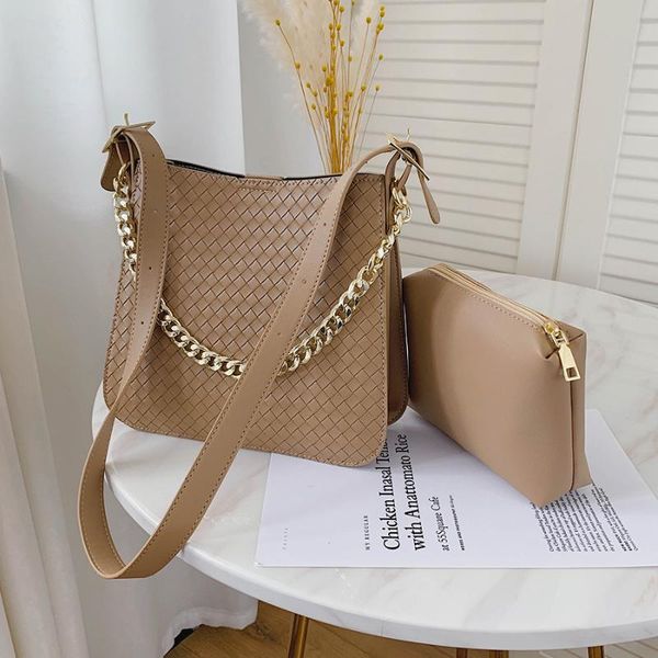 cross body shoulder bags for women 2021 pu leather weaving pattern women's handbag winter crossbody female travel trending hand bag
cross body shoulder bags for women 2021 pu leather weaving pattern women's handbag winter crossbody female travel trending hand bag