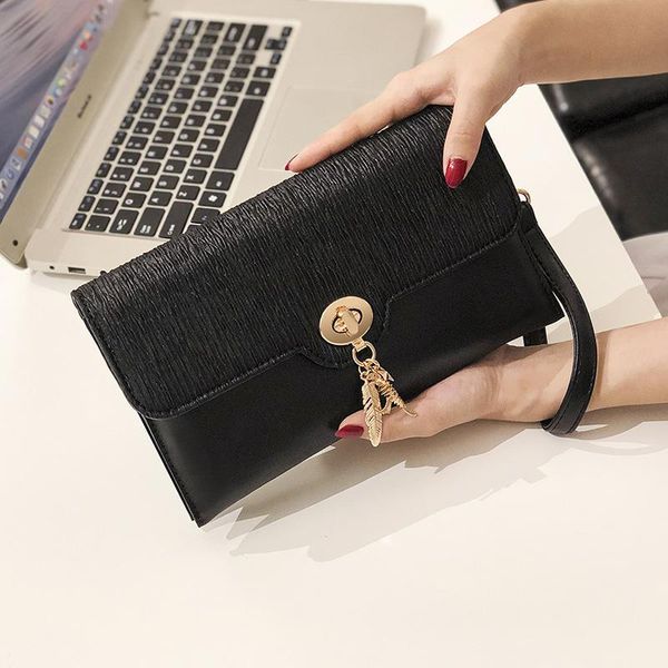 evening bags women's envelope bag japanese style pu metal pendant messenger fashion versatile solid color chain female party handbag 
evening bags women's envelope bag japanese style pu metal pendant messenger fashion versatile solid color chain female party handbag