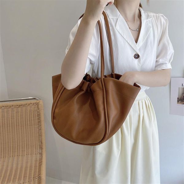 evening bags simple large-capacity bag handbag store wild 2021 trend fashion one-shoulder bucket shopping travel large underarm
evening bags simple large-capacity bag handbag store wild 2021 trend fashion one-shoulder bucket shopping travel large underarm