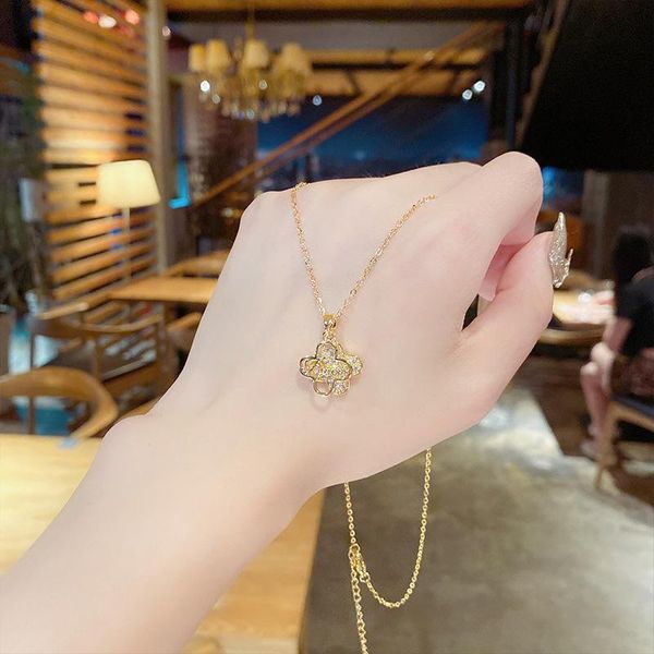 pendant necklaces fashion bling crystal zircon flower necklace for women exquisite choker clavicle chain wedding jewelry gift, Silver
pendant necklaces fashion bling crystal zircon flower necklace for women exquisite choker clavicle chain wedding jewelry gift, Silver