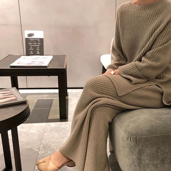 2021 new fashion winter womens thicken warm knitted pullover sweater two piece suits high waist loose wide leg pants set, Gray
2021 new fashion winter womens thicken warm knitted pullover sweater two piece suits high waist loose wide leg pants set, Gray