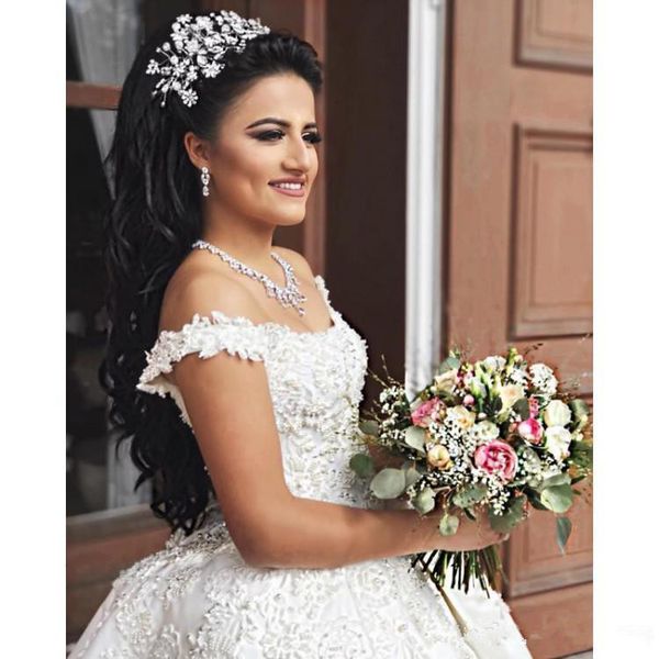 arabic 2021 luxury ball gown wedding es satin off shoulder lace applique crystal beaded plus size bridal gowns new designer appo, White
arabic 2021 luxury ball gown wedding es satin off shoulder lace applique crystal beaded plus size bridal gowns new designer appo, White
