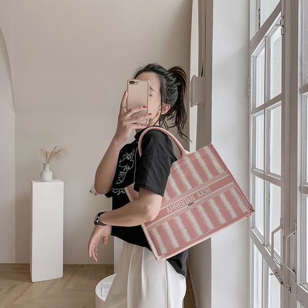 design handbag beibei shangpin 2021 new korean fashion tote portable one shoulder canvas letter shopping bag ydvu y2q3
design handbag beibei shangpin 2021 new korean fashion tote portable one shoulder canvas letter shopping bag ydvu y2q3