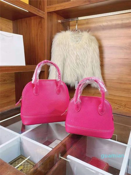 ladies luxury brand handbag high-end fashion bags seven colors to choose from, a versatile bag size: medium 20cm small 15cm handbags 7525
ladies luxury brand handbag high-end fashion bags seven colors to choose from, a versatile bag size: medium 20cm small 15cm handbags 7525