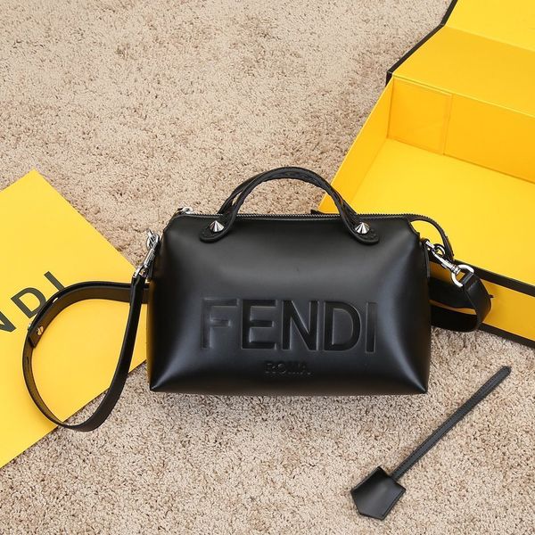 2021 new trend bucket bag niche advanced sense portable fashion popular leisure one shoulder versatile diagonal span bag luxurys designersys
2021 new trend bucket bag niche advanced sense portable fashion popular leisure one shoulder versatile diagonal span bag luxurys designersys
