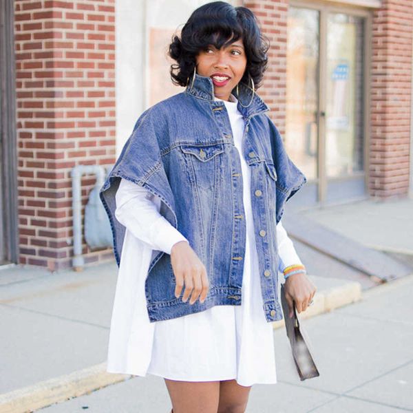 plus size denim batwing sleeve button pockets loose jeans short coat women streetwear autumn bomber jacket, Black;white
plus size denim batwing sleeve button pockets loose jeans short coat women streetwear autumn bomber jacket, Black;white